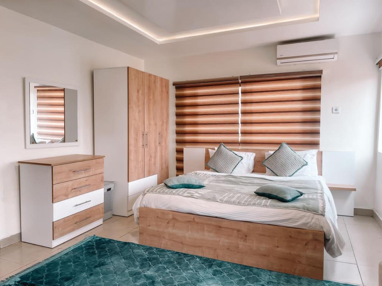 Sky Suites East Legon Accra Exteriör bild
